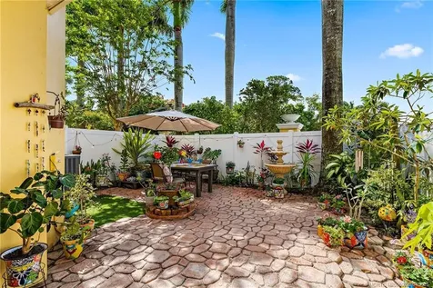 6135 NW Helmsdale Way Port Saint Lucie FL 34983