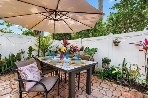 6135 NW Helmsdale Way Port Saint Lucie FL 34983