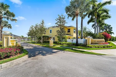 6135 NW Helmsdale Way Port Saint Lucie FL 34983