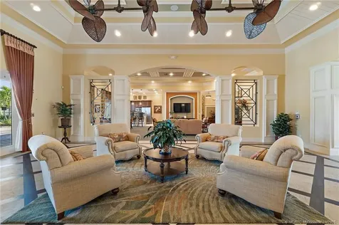 6135 NW Helmsdale Way Port Saint Lucie FL 34983