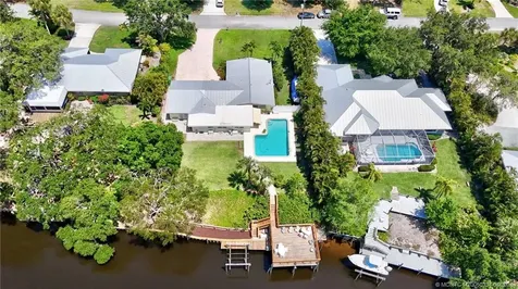 906 SW Magnolia Bluff Drive Palm City FL 34990