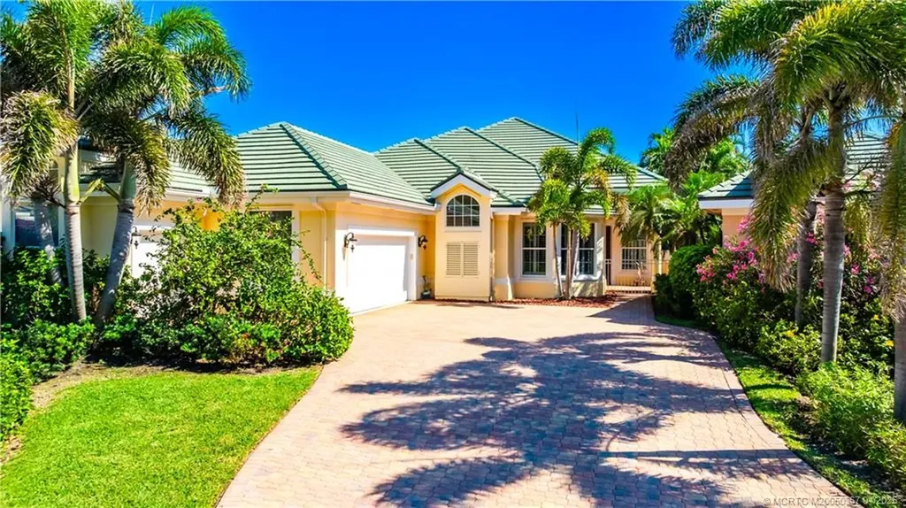2888 SE Dune Drive Stuart FL 34996