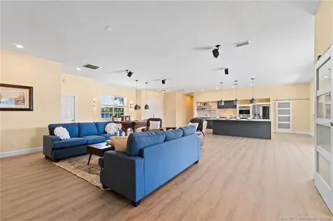 5264 SE Horseshoe Point Road Stuart FL 34997