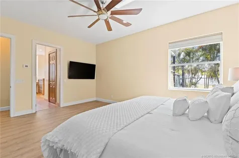 5264 SE Horseshoe Point Road Stuart FL 34997