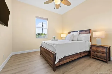 5264 SE Horseshoe Point Road Stuart FL 34997