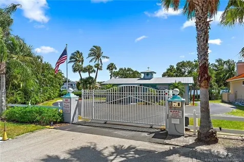 5264 SE Horseshoe Point Road Stuart FL 34997