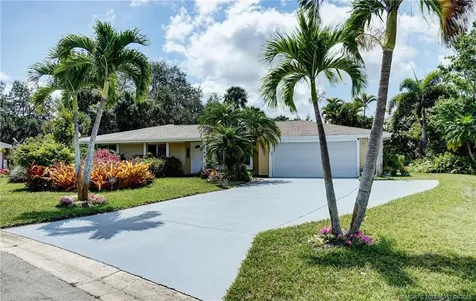 1792 SE Cascella Court Port Saint Lucie FL 34952