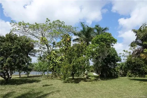 1792 SE Cascella Court Port Saint Lucie FL 34952