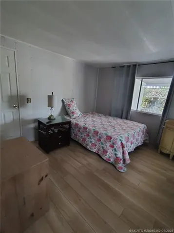 4225 1st Court Lantana FL 33462