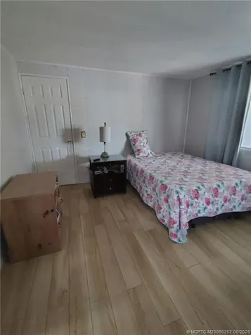 4225 1st Court Lantana FL 33462