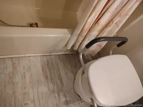 4225 1st Court Lantana FL 33462