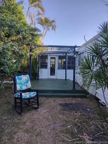 4225 1st Court Lantana FL 33462