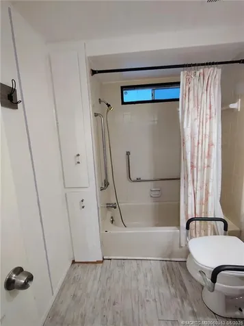 4225 1st Court Lantana FL 33462