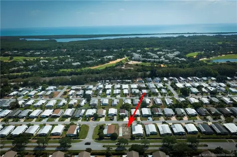 7456 SE Independence Avenue Hobe Sound FL 33455