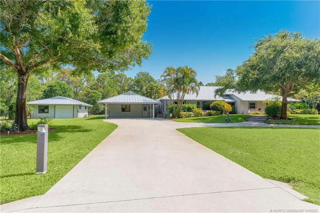 11245 SW Meadowlark Circle Stuart FL 34997