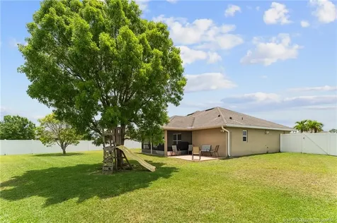 5863 NW Jannebo Court Port St Lucie FL 34986