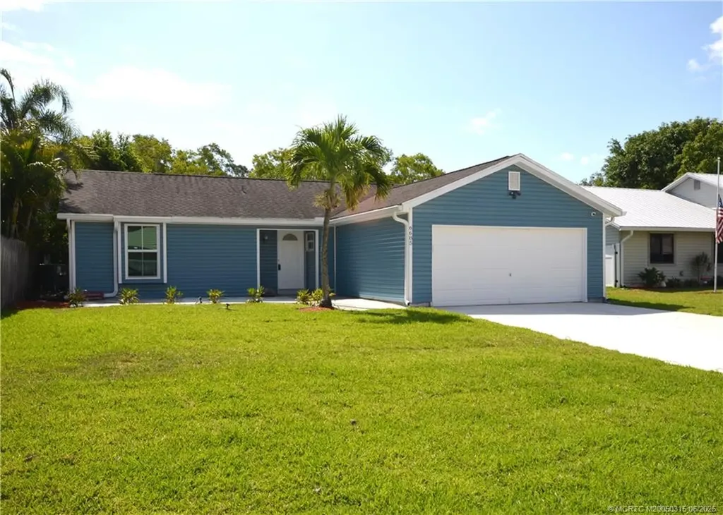 6685 SE Amyris Court Stuart FL 34997