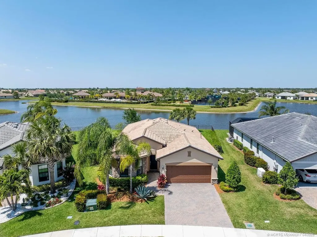 474 SE Vallarta Drive Port Saint Lucie FL 34984