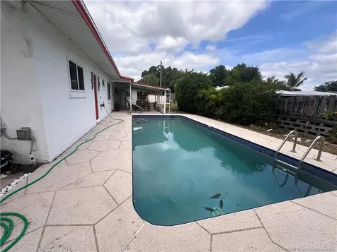 1708 York Court Fort Pierce FL 34982