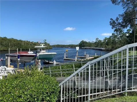 2516 SE Anchorage Port St Lucie FL 34952