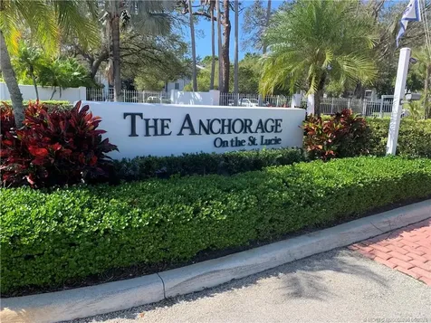 2516 SE Anchorage Port St Lucie FL 34952