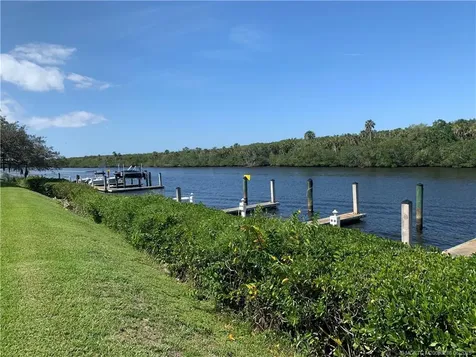 2516 SE Anchorage Port St Lucie FL 34952