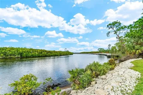 2516 SE Anchorage Port St Lucie FL 34952