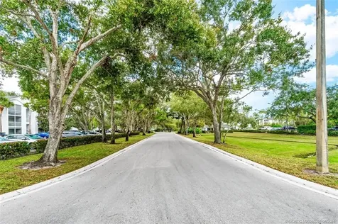 2516 SE Anchorage Port St Lucie FL 34952