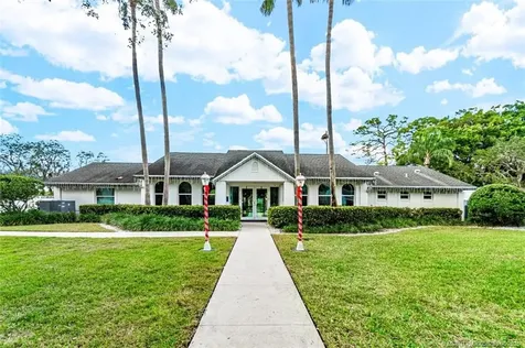 2516 SE Anchorage Port St Lucie FL 34952