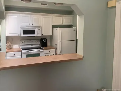 2516 SE Anchorage Port St Lucie FL 34952