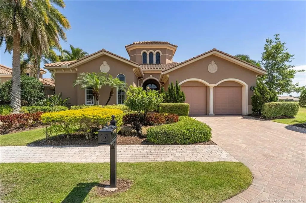 110 SE San Fratello Port Saint Lucie FL 34984