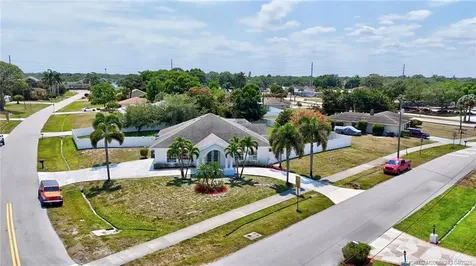 2206 SE Adobe Street Port St Lucie FL 34952