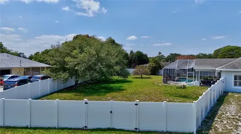 2206 SE Adobe Street Port St Lucie FL 34952