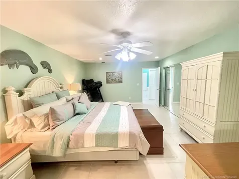 880 SE Degan Drive Port St Lucie FL 34983