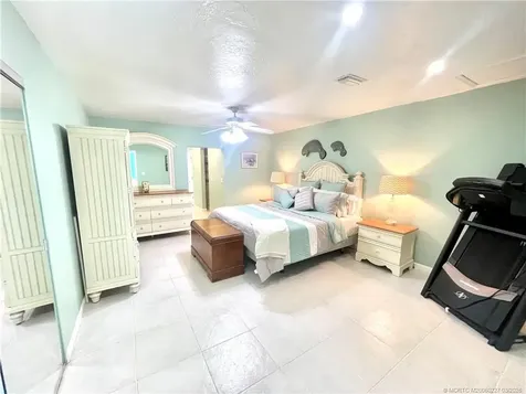 880 SE Degan Drive Port St Lucie FL 34983