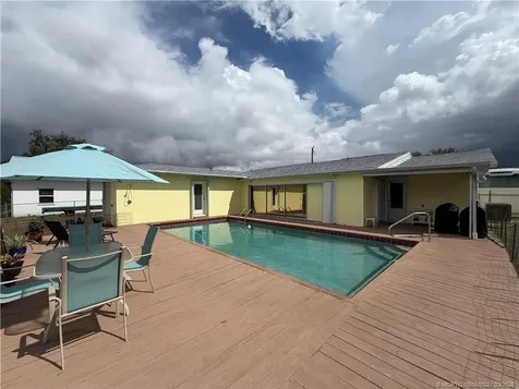 880 SE Degan Drive Port St Lucie FL 34983