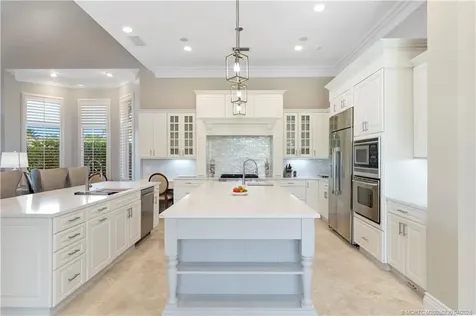 173 SE Rio Angelica Port St Lucie FL 34984