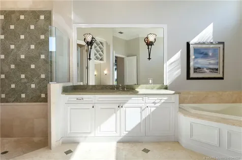 173 SE Rio Angelica Port St Lucie FL 34984