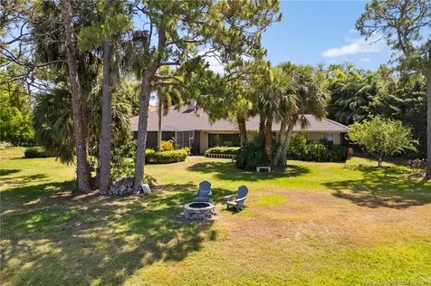 1348 SW Cottonwood Cove Port St Lucie FL 34986