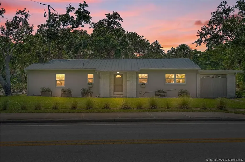 109 N Sewalls Point Road Stuart FL 34996