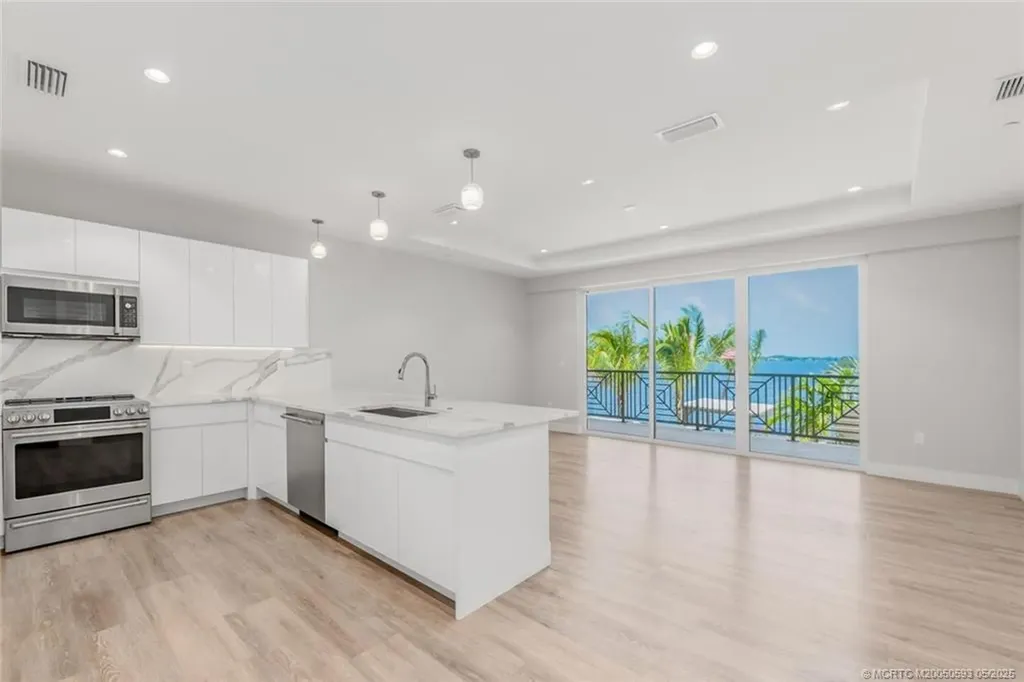 42 SW Seminole Street Stuart FL 34994