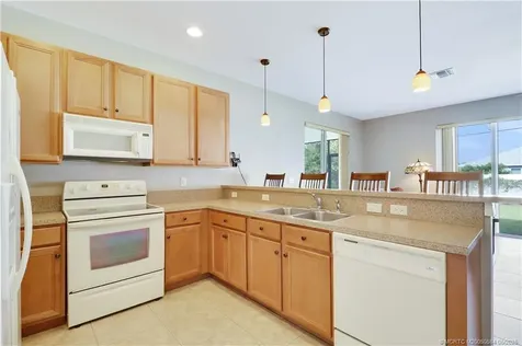 1842 SW Lennox Street Port St Lucie FL 34953