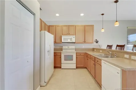 1842 SW Lennox Street Port St Lucie FL 34953