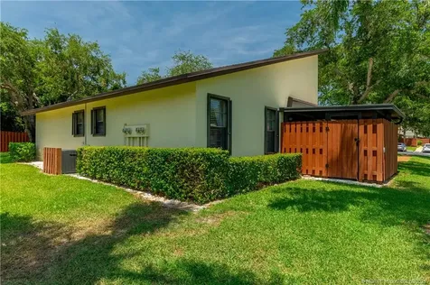 7970 SE Villa Circle Hobe Sound FL 33455