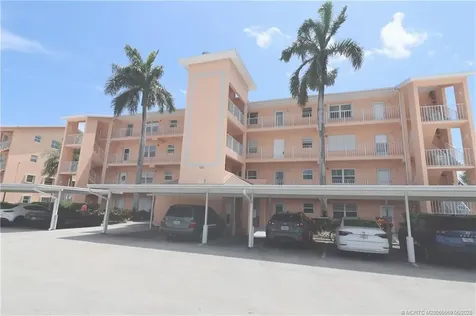 2950 SE Ocean Boulevard Stuart FL 34996