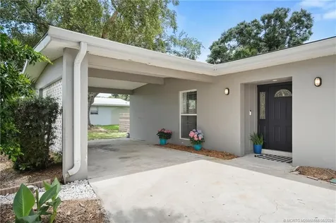 1420 SE San Ignacio Lane Port St Lucie FL 34952