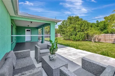 1985 SW Beard Street Port St Lucie FL 34953