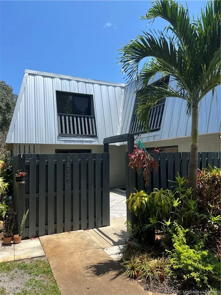 3852 SE Jefferson Street Stuart FL 34997
