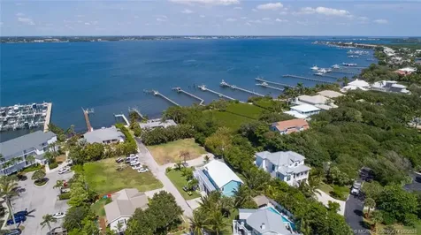 5157 NE Shore Village Terrace Stuart FL 34996