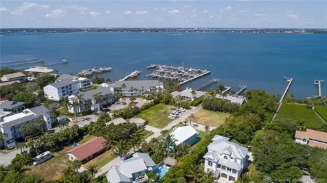 5157 NE Shore Village Terrace Stuart FL 34996